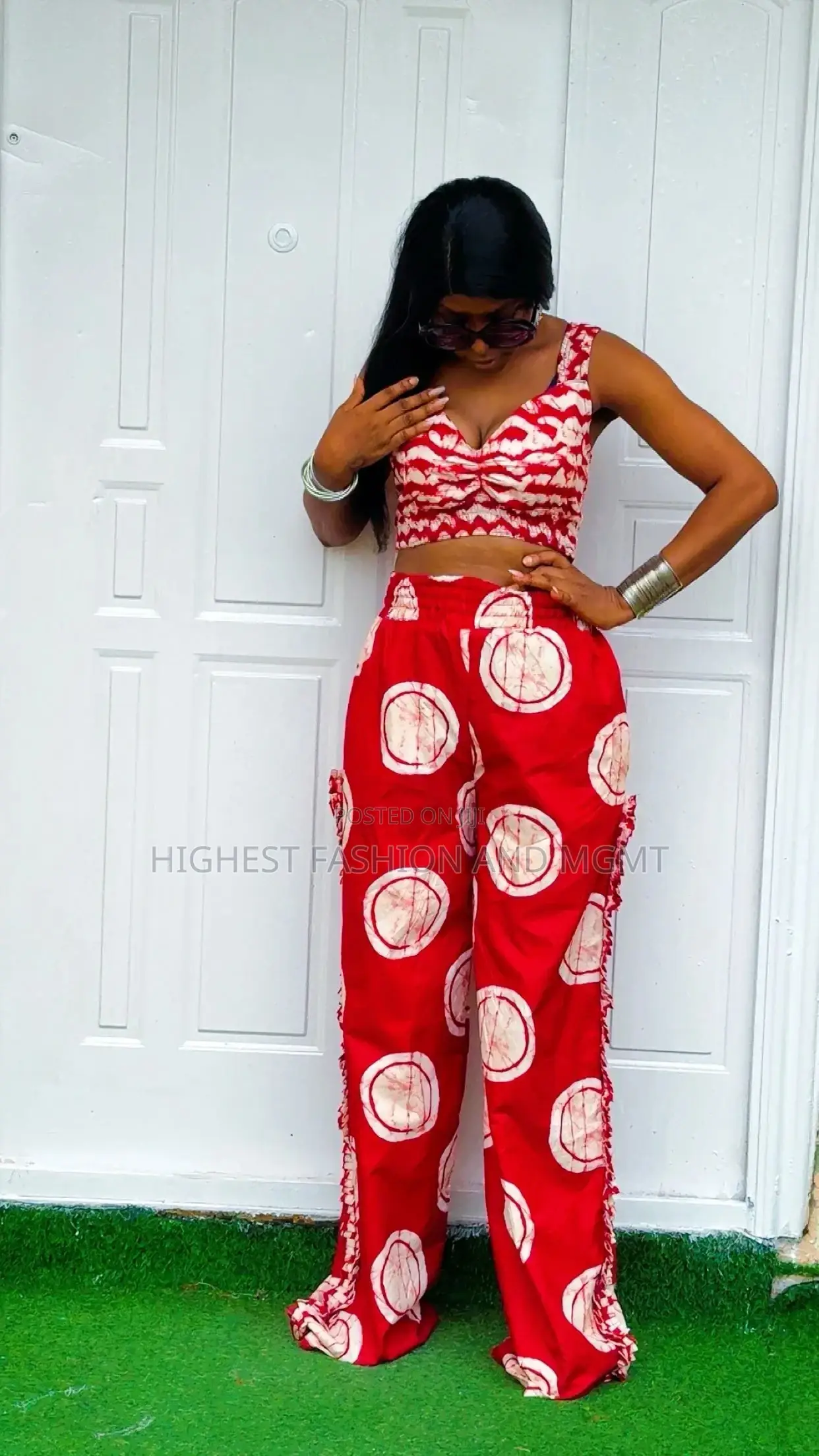 Short Top and Baggy Pants - Style 678