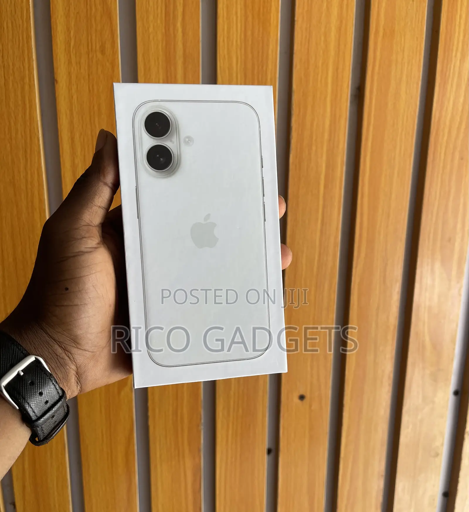 New Apple iPhone 16 128 GB White