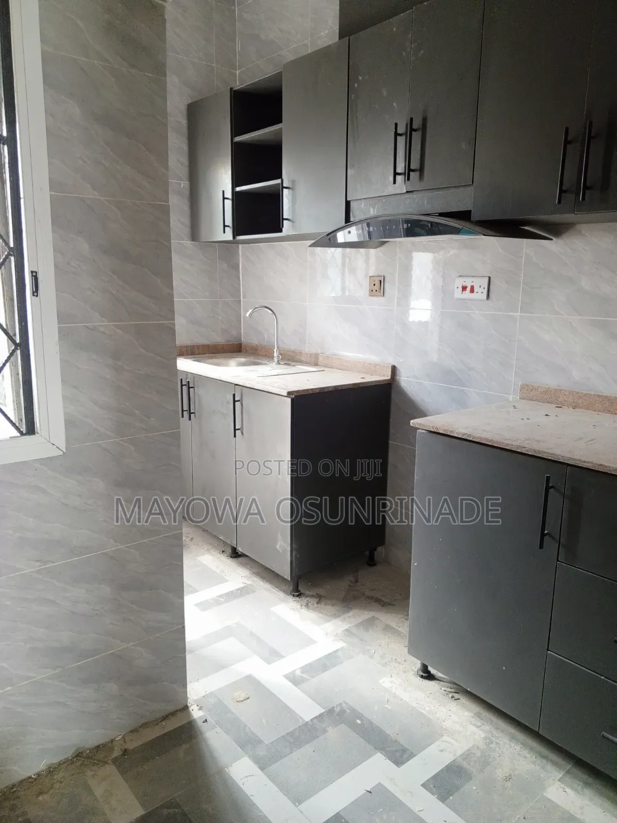 2bdrm Apartment in Ologuneru for rent