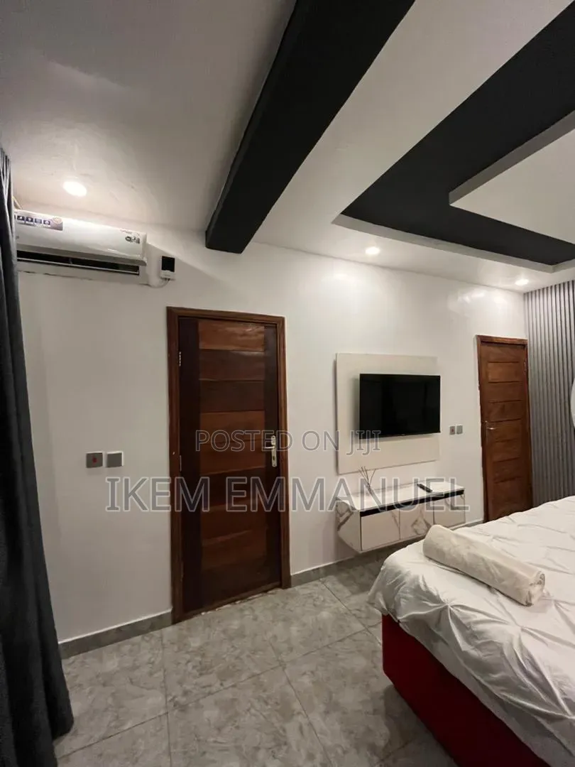 1 Bedroom Apartment Erotica Room