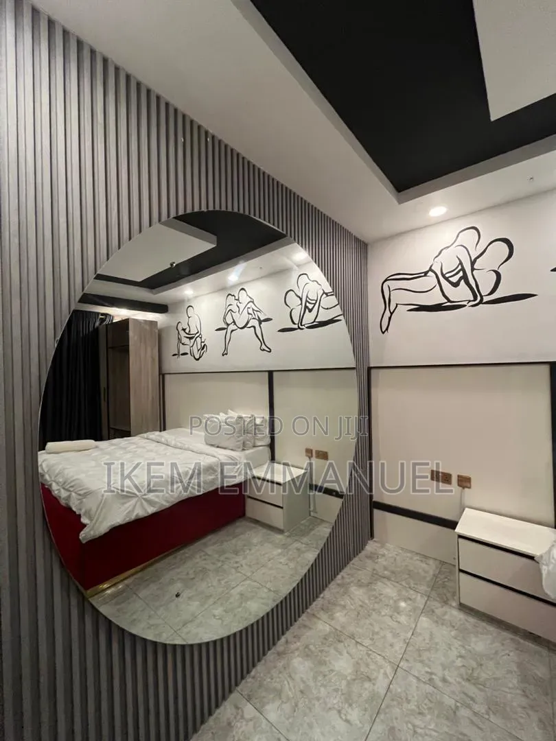1 Bedroom Apartment Erotica Room