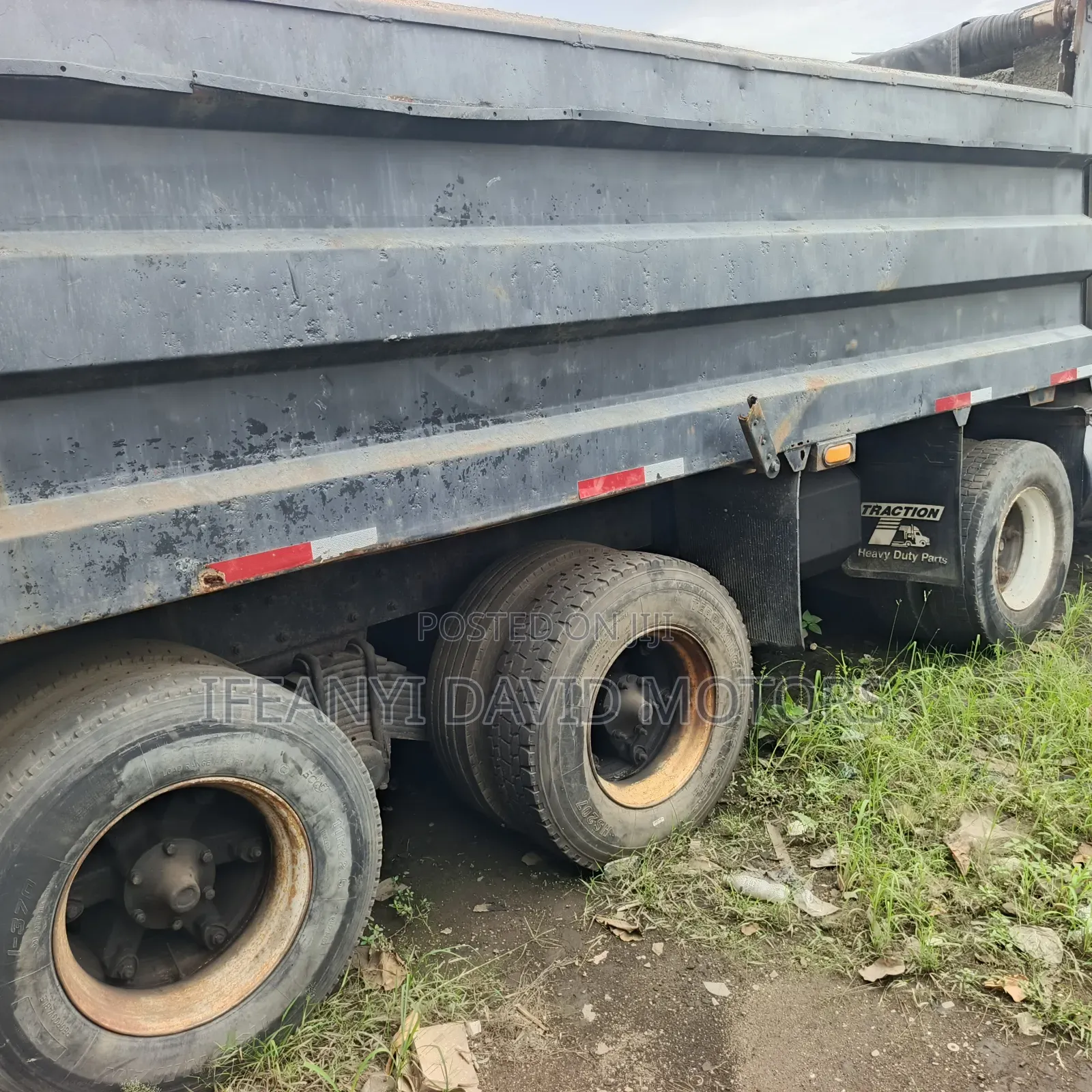 Mack R Model Tipper 12 Tyre 24 Valve Tokunbo With Custom Pap