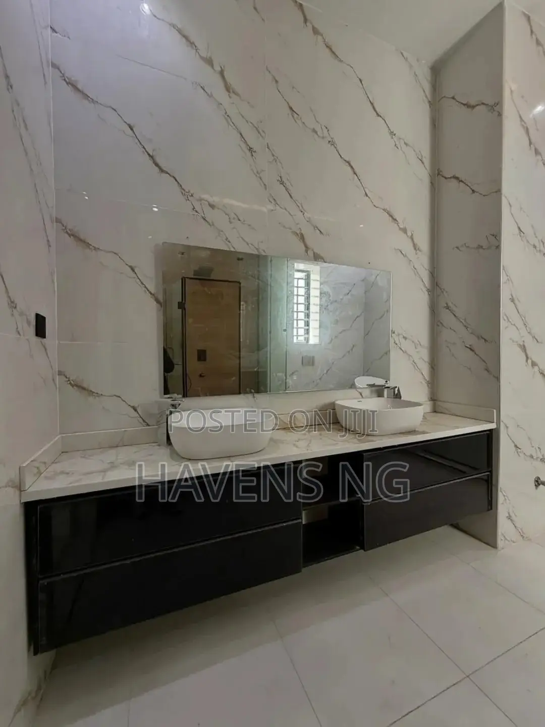 5bdrm Duplex in Ikota for sale