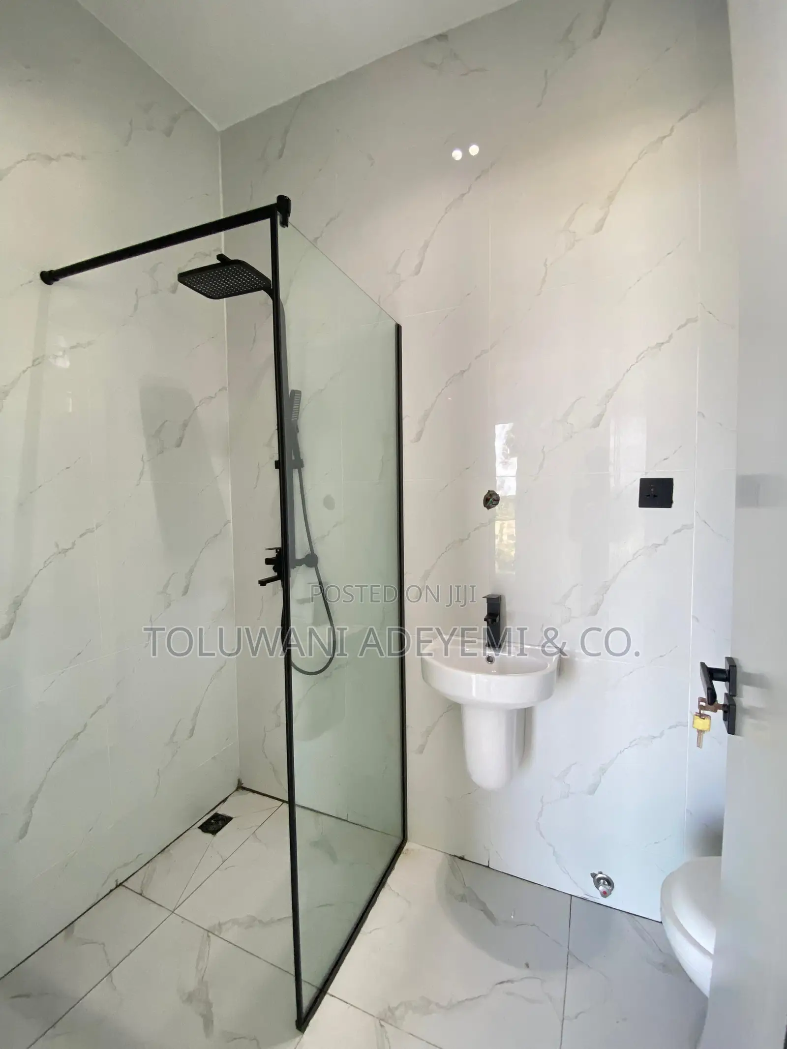 2bdrm Apartment in Ikate, Lekki, Lagos for sale