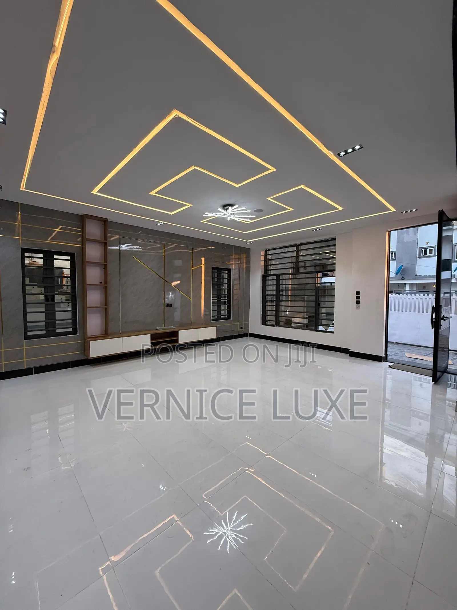 5bdrm Duplex in Ologolo for sale