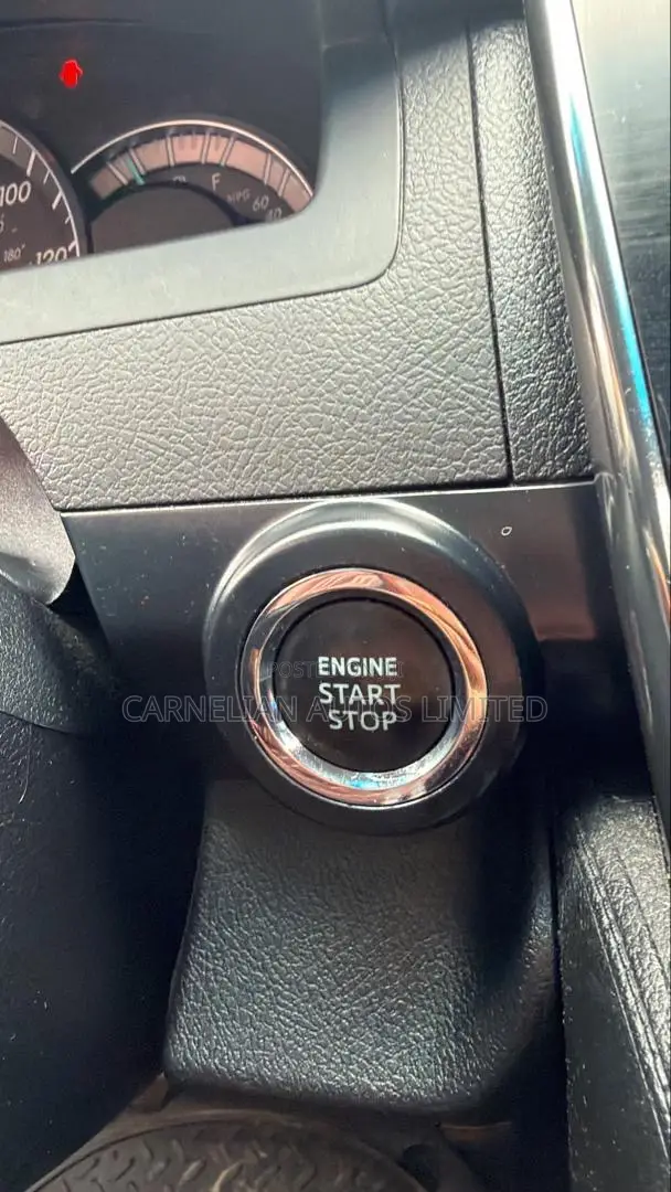 Toyota Camry SE V6 4dr Sedan (3.5L 6cyl 6A) 2013 Black