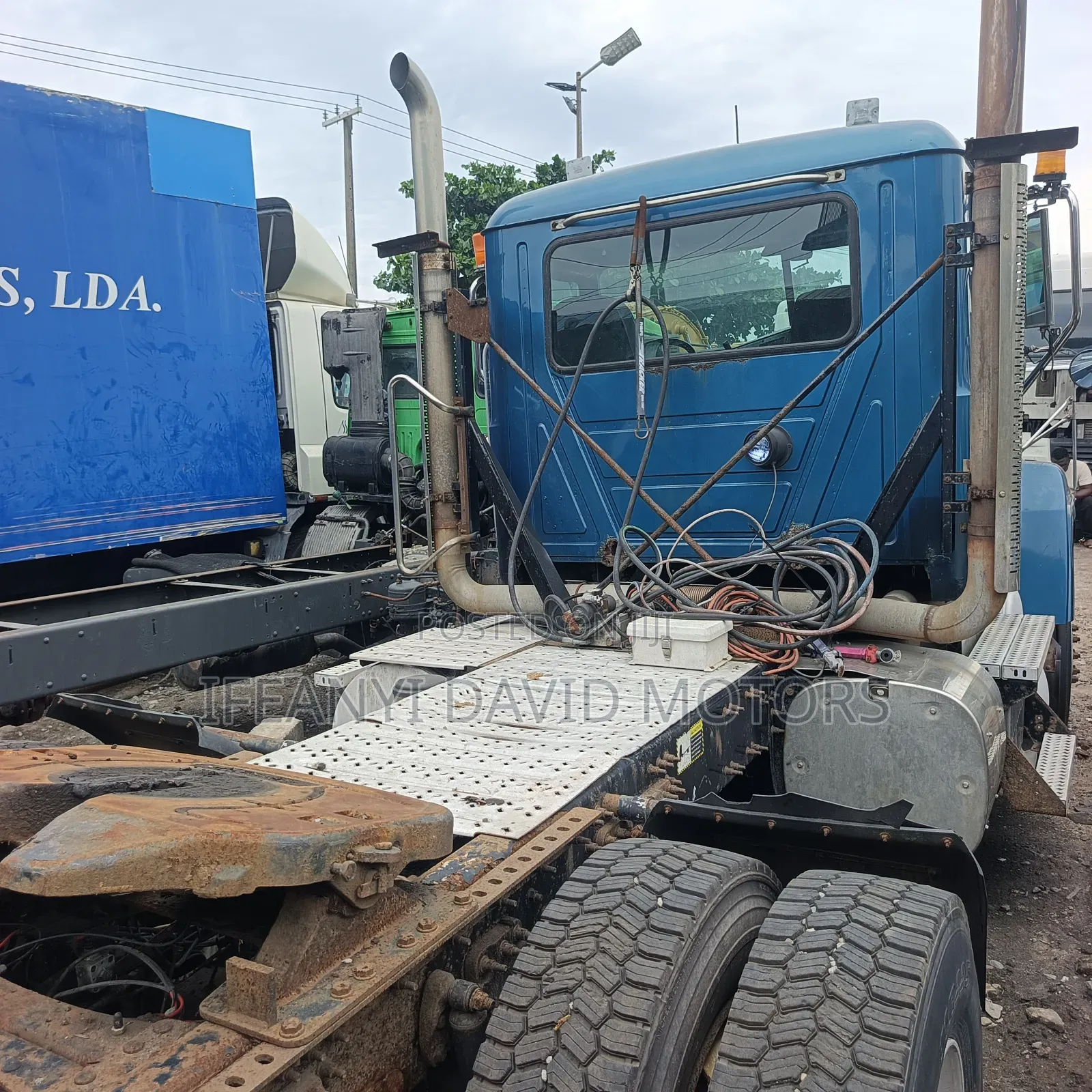 Mack Ch Trailer Heard Tokunbo With Custom Paper