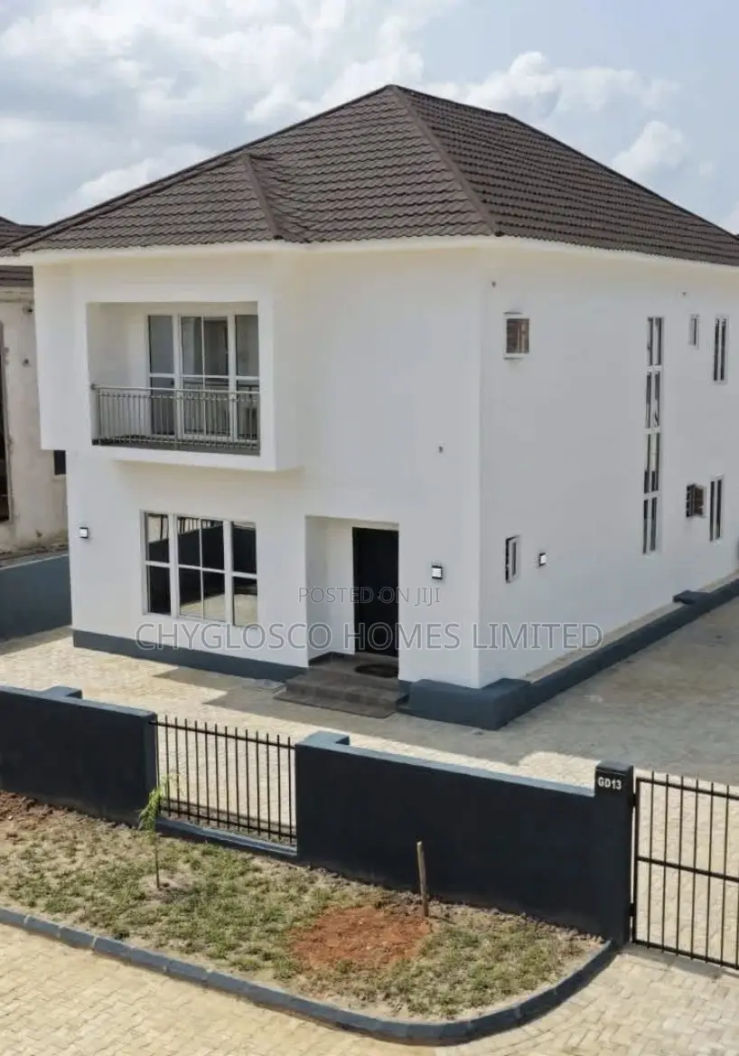 4bdrm Duplex in Greater Taf City, Rukpokwu for sale