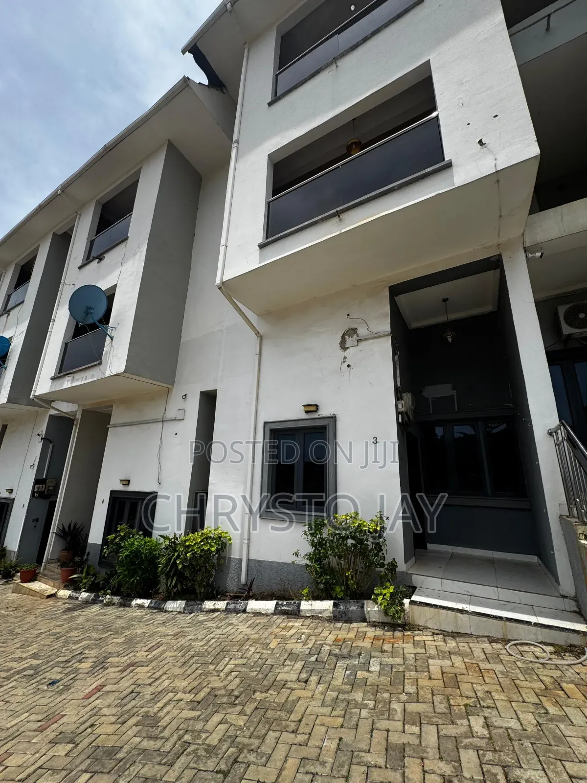 4bdrm Townhouse / Terrace in Katampe (Main) for rent