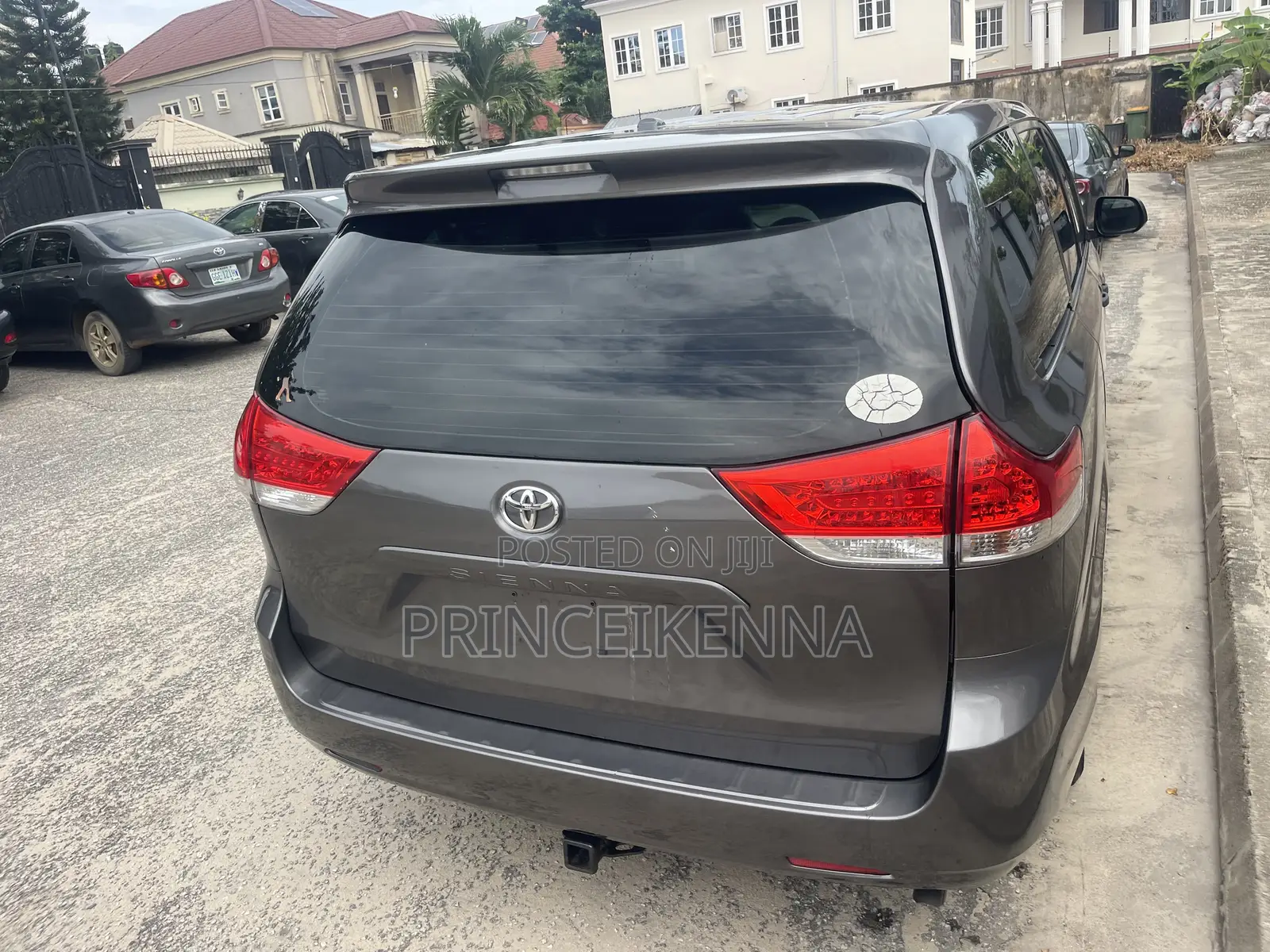 Toyota Sienna 2012 Gray
