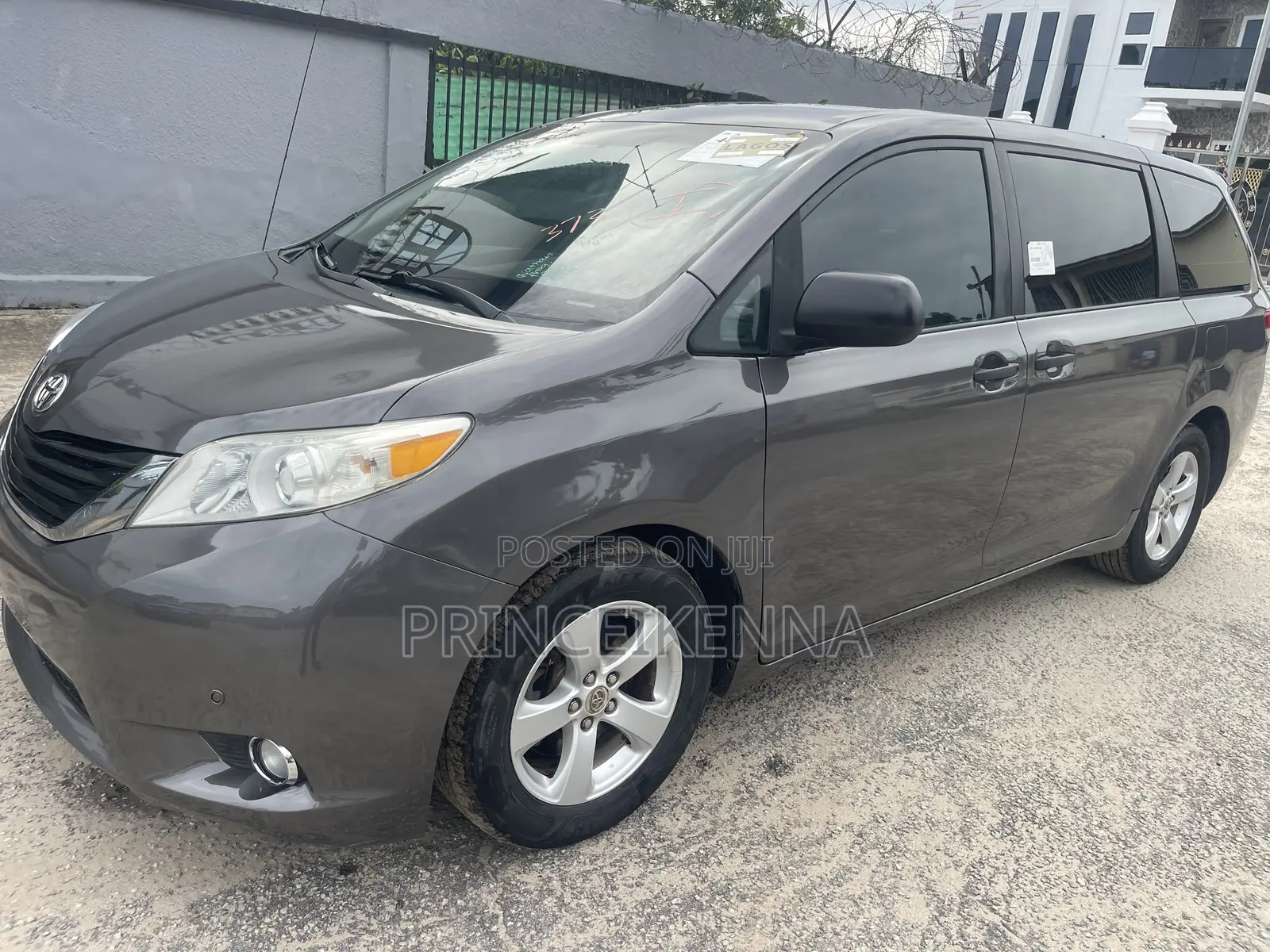 Toyota Sienna 2012 Gray