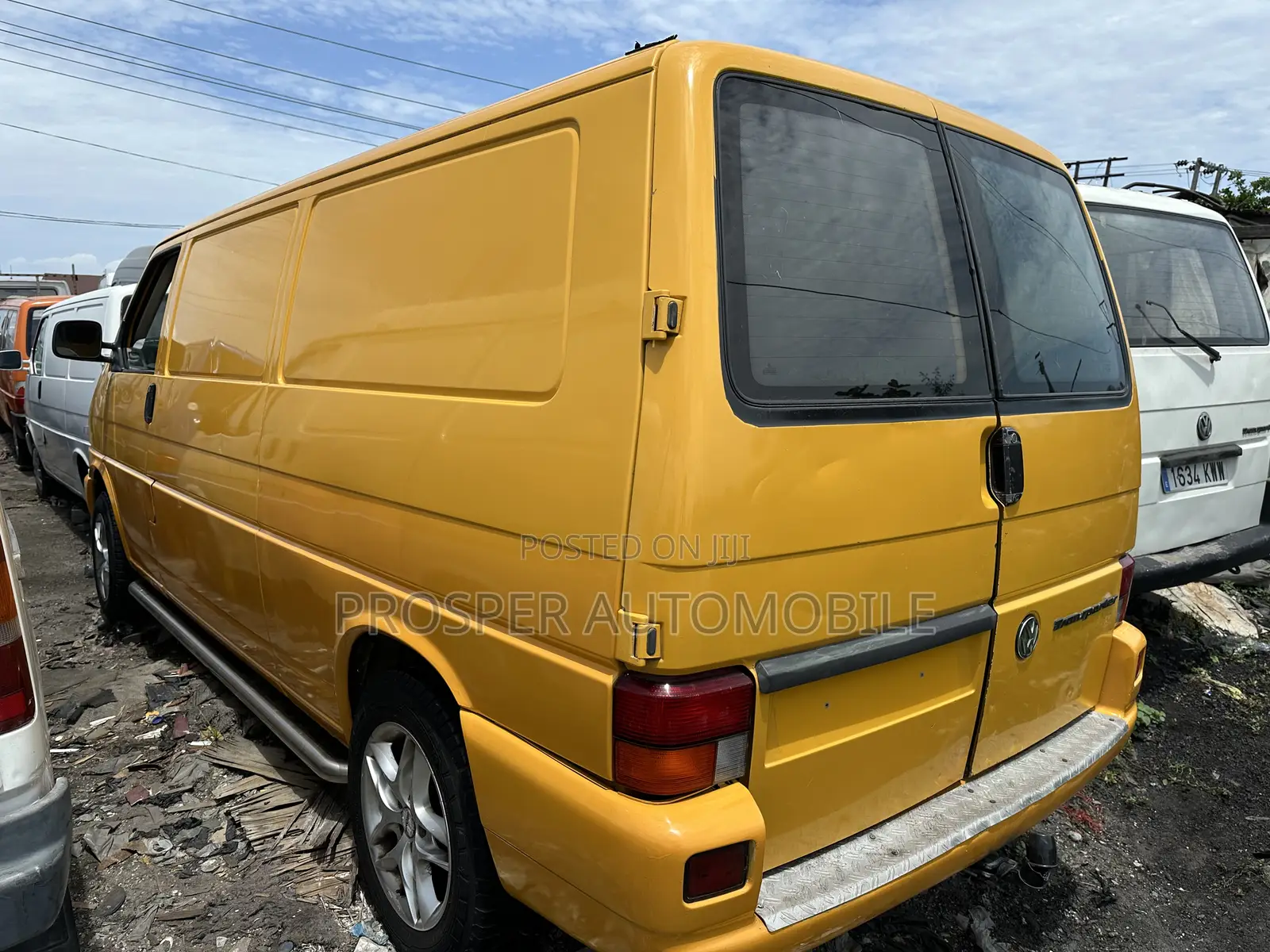 Volkswagen Transporter 2005 Yellow