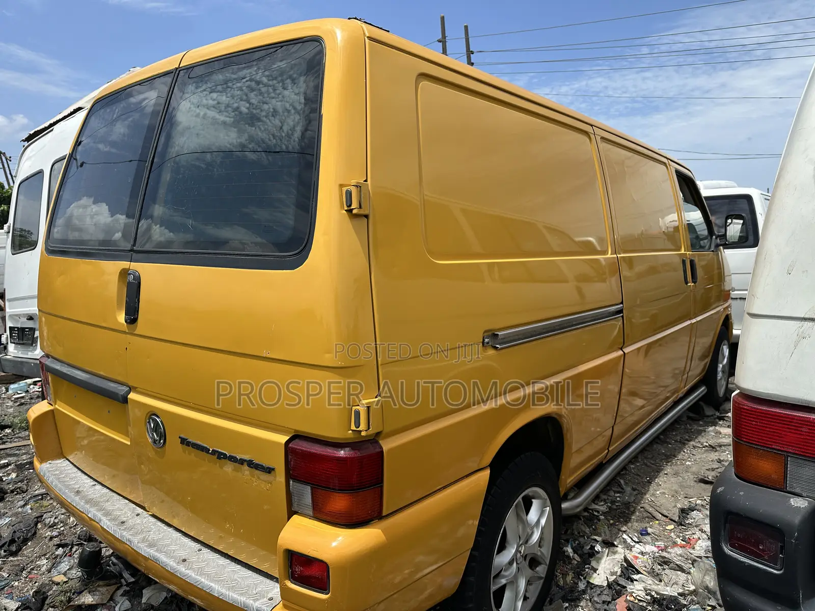 Volkswagen Transporter 2005 Yellow