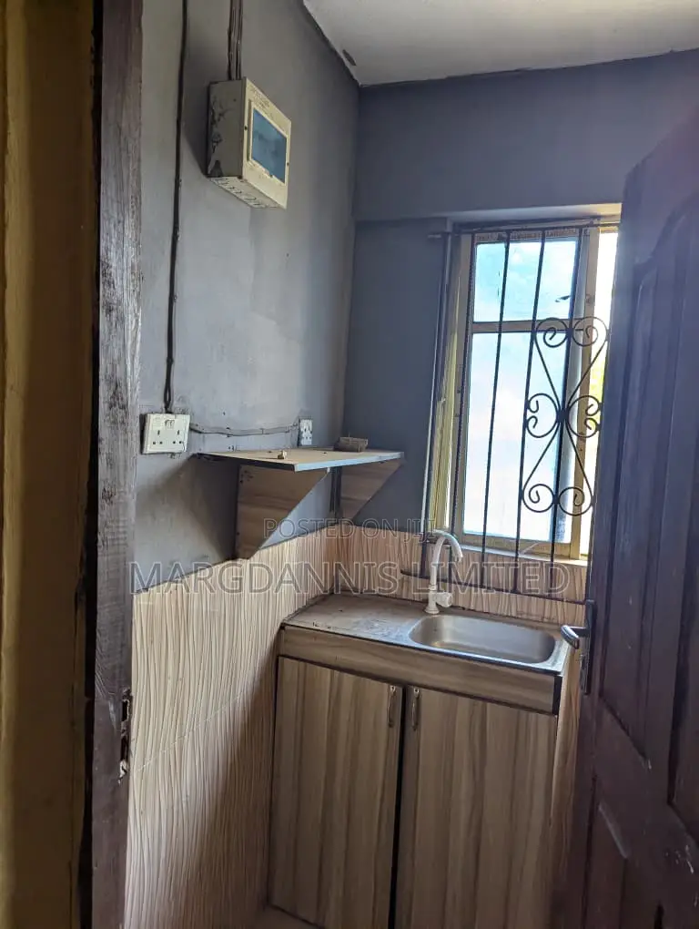 1bdrm Block of Flats in Igbe, Igbogbo for rent