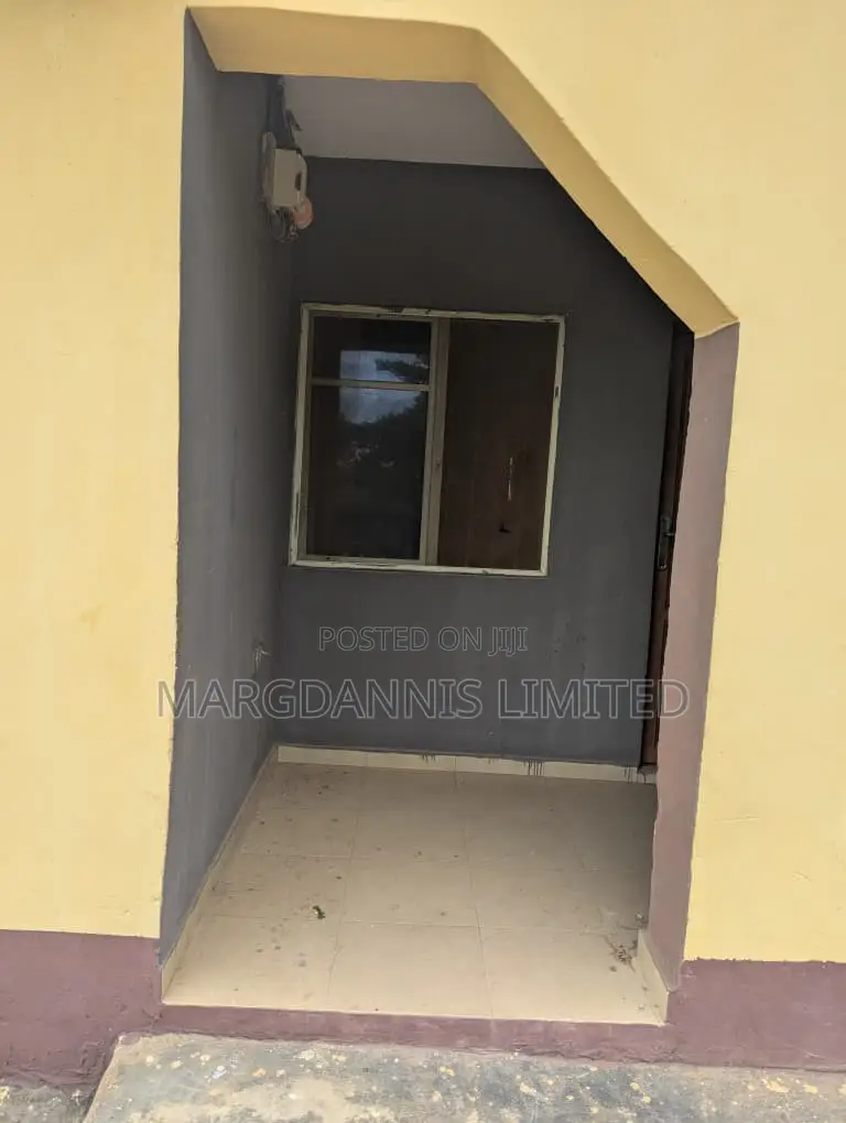 1bdrm Block of Flats in Igbe, Igbogbo for rent