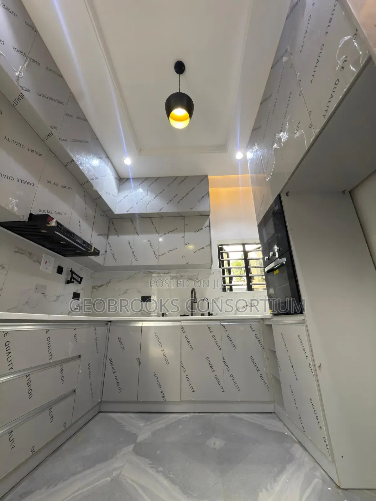 4bdrm Penthouse in Old Bodija Estate for sale