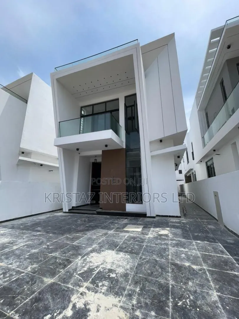 5bdrm Duplex in Lekki Phase 2 for sale