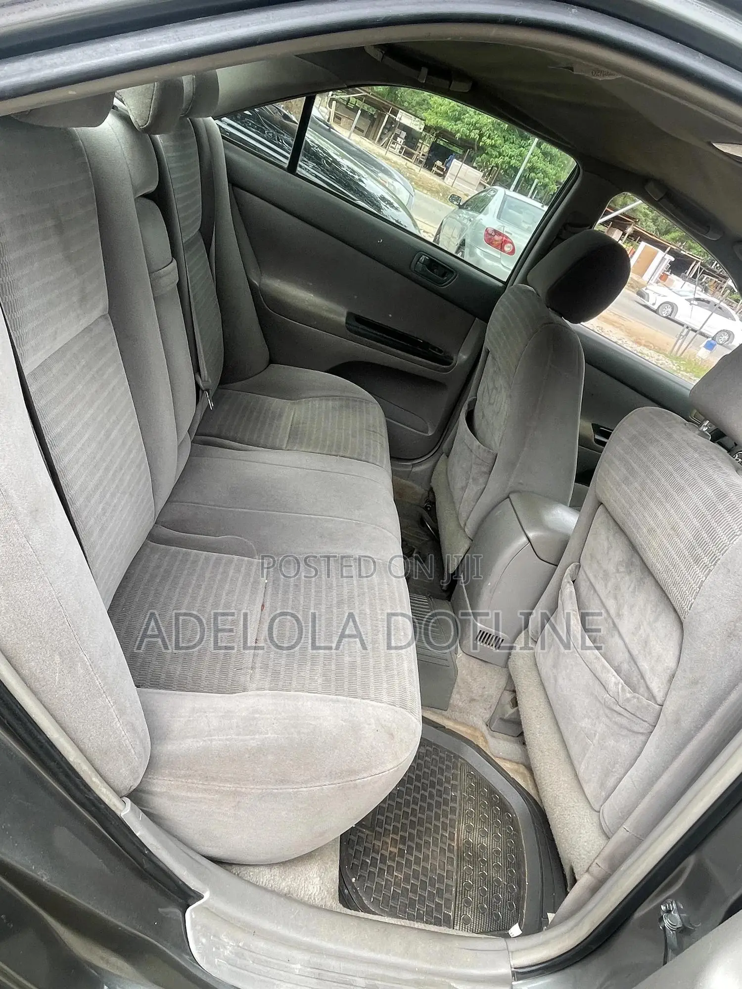 Toyota Camry LE 4dr Sedan (2.4L 4cyl 5A) 2005 Gray