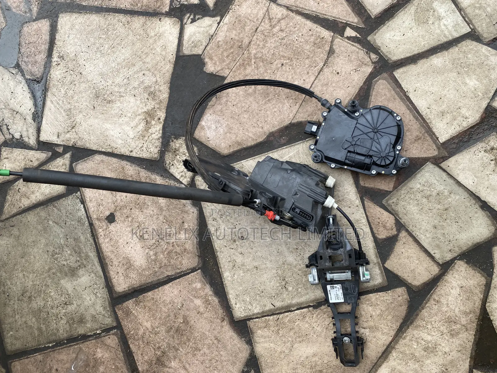 Door Casher Front Left ,Range Rover,Sport,Vogue,2013,2014,2016