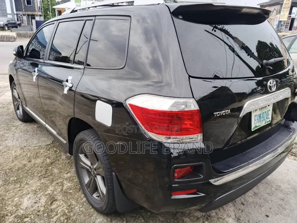 Toyota Highlander Limited 2011 Black