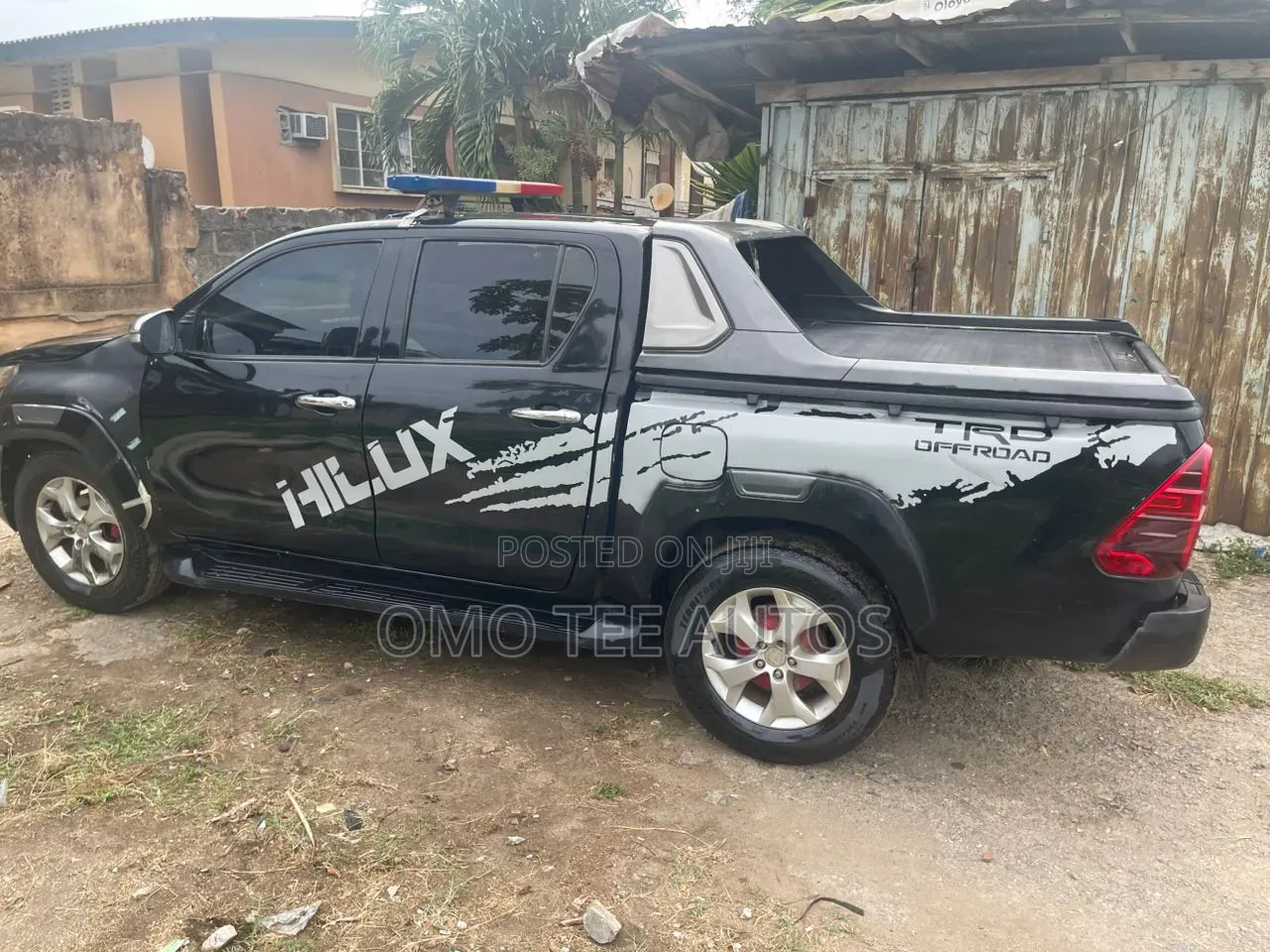 Toyota Hilux Revo Double Cab Petrol 2.7 AWD 2016 Black