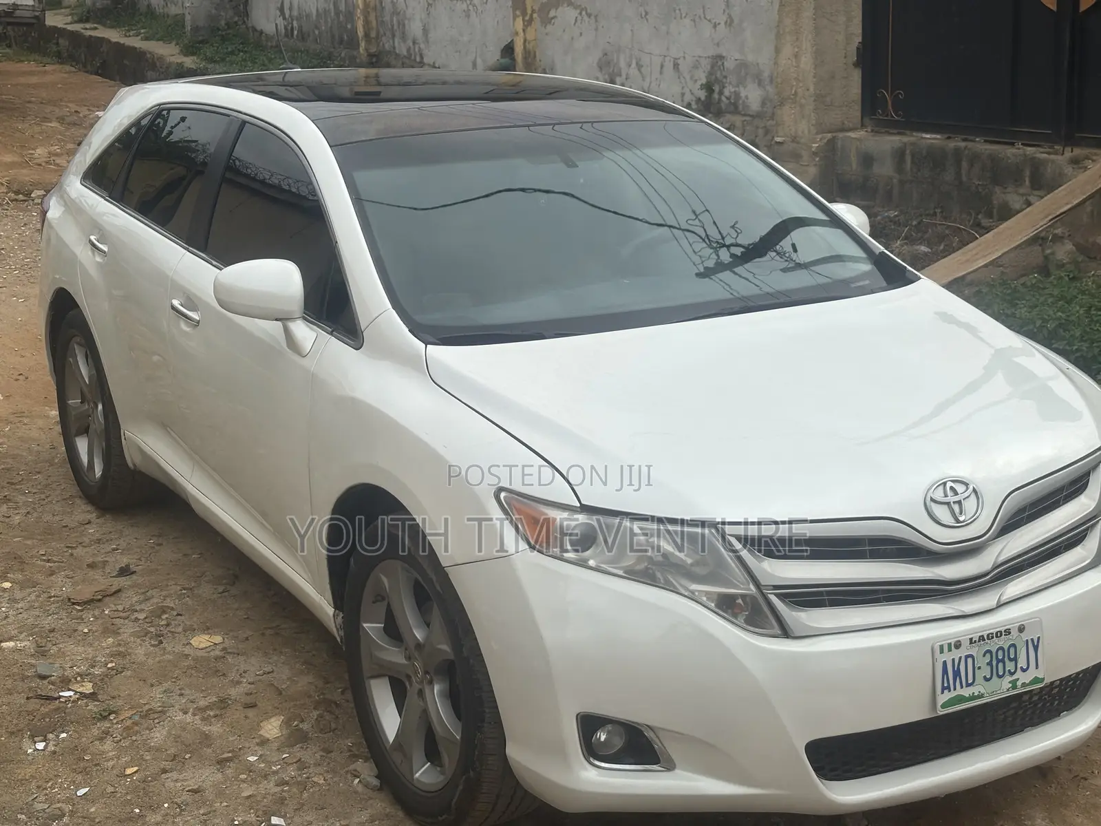 Toyota Venza XLE 2010 White