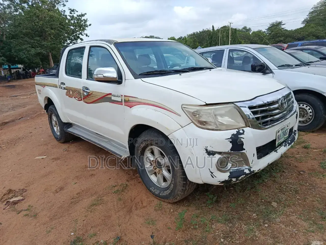 Toyota Hilux 2.5 D-4D 4X4 SRX 2010 White