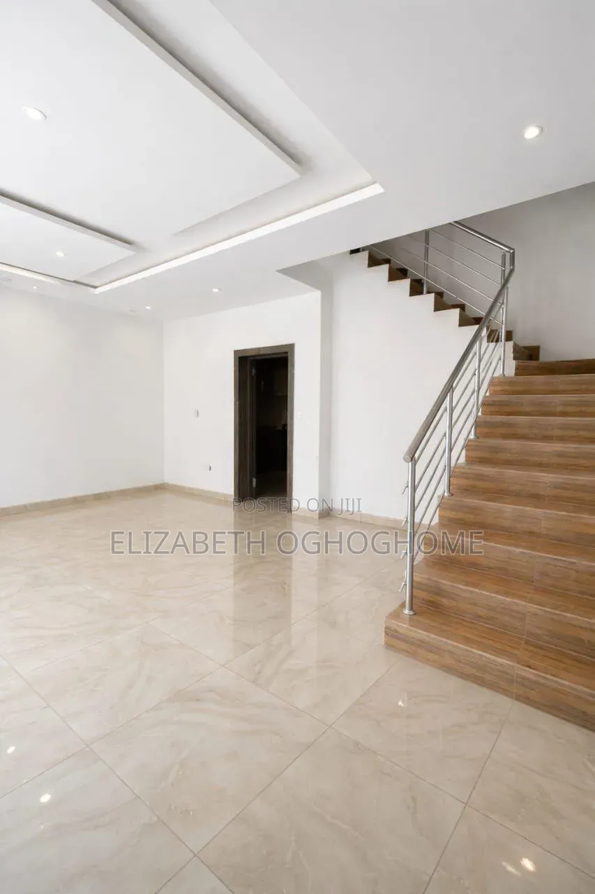 4bdrm Duplex in Ikate for rent