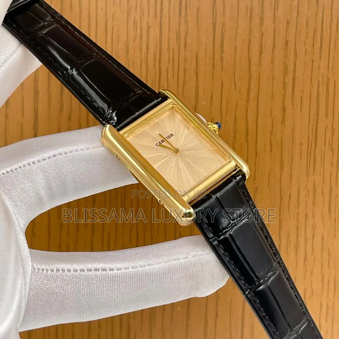 Cartier Chain/Leather Luxury Wristwatch –Stylish, Durable Classy