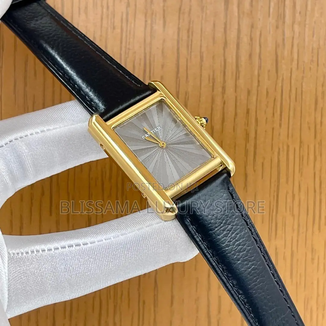 Cartier Chain/Leather Luxury Wristwatch –Stylish, Durable Classy