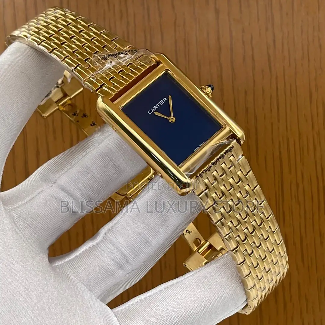 Cartier Chain/Leather Luxury Wristwatch –Stylish, Durable Classy