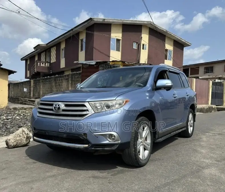 Toyota Highlander 2013 Blue
