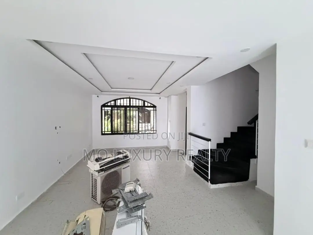 4bdrm Townhouse / Terrace in Victoria Island for rent