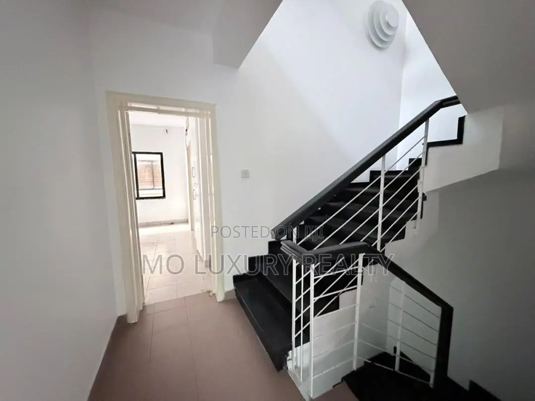 4bdrm Townhouse / Terrace in Victoria Island for rent