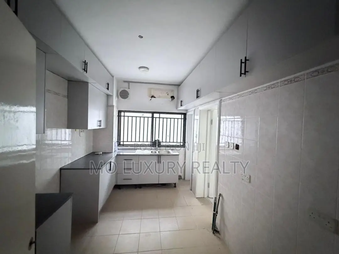 4bdrm Townhouse / Terrace in Victoria Island for rent
