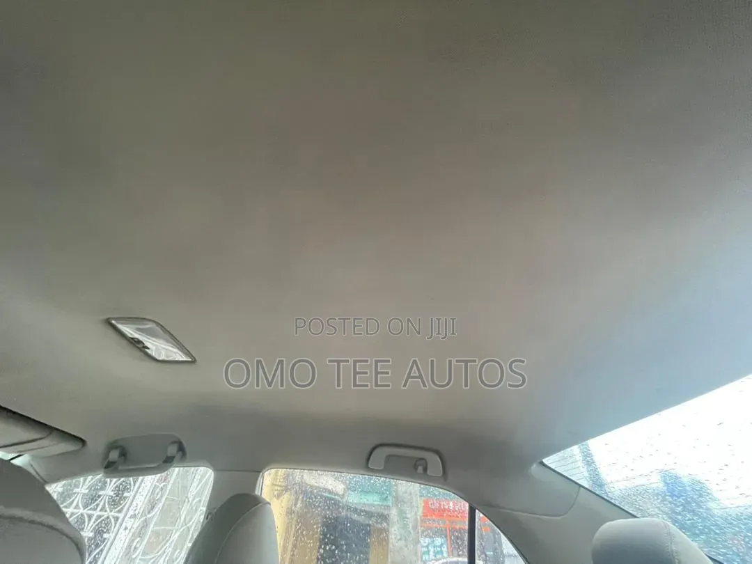 Toyota Corolla L 4-Speed Automatic 2013 Silver