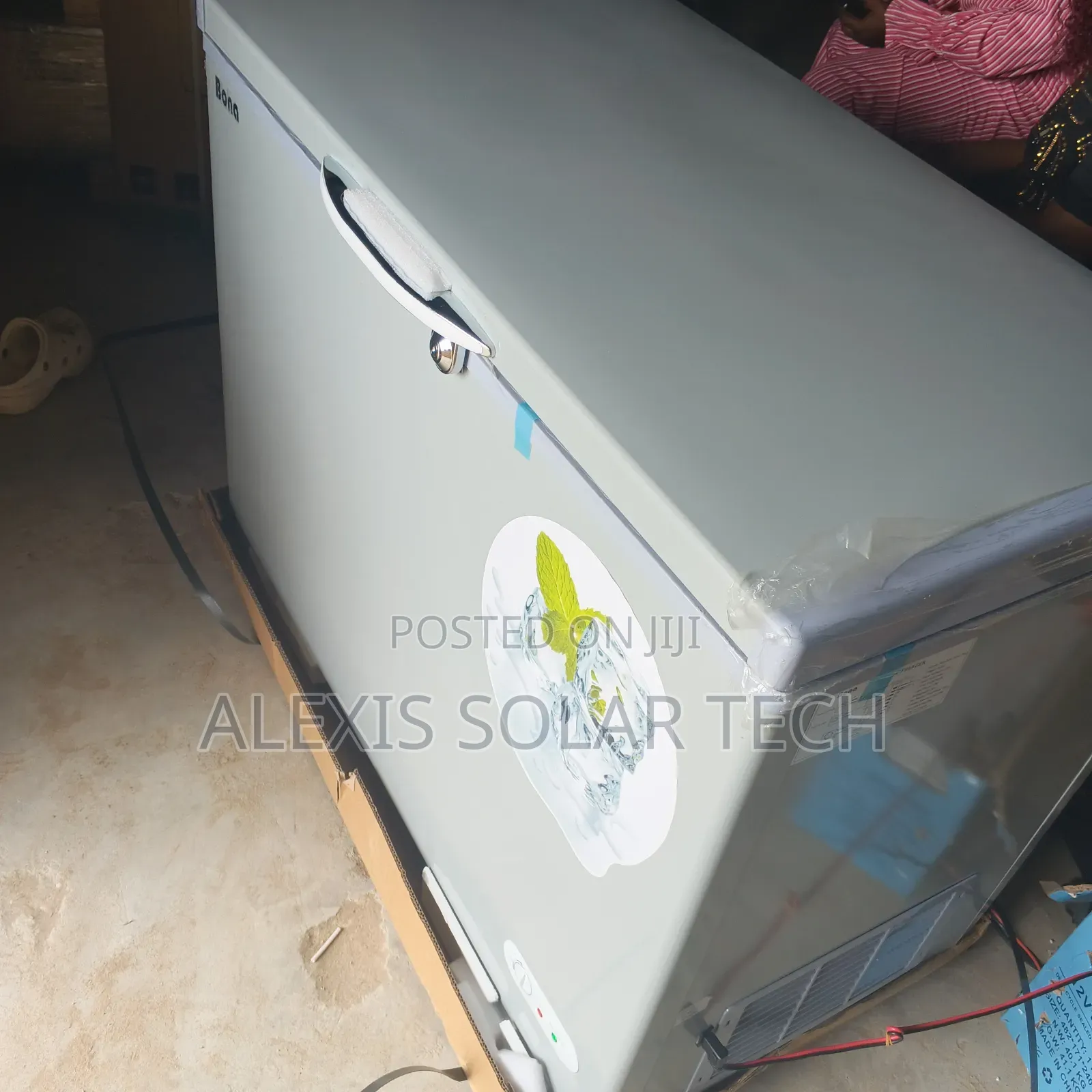 Bona 318l Solar Freezer