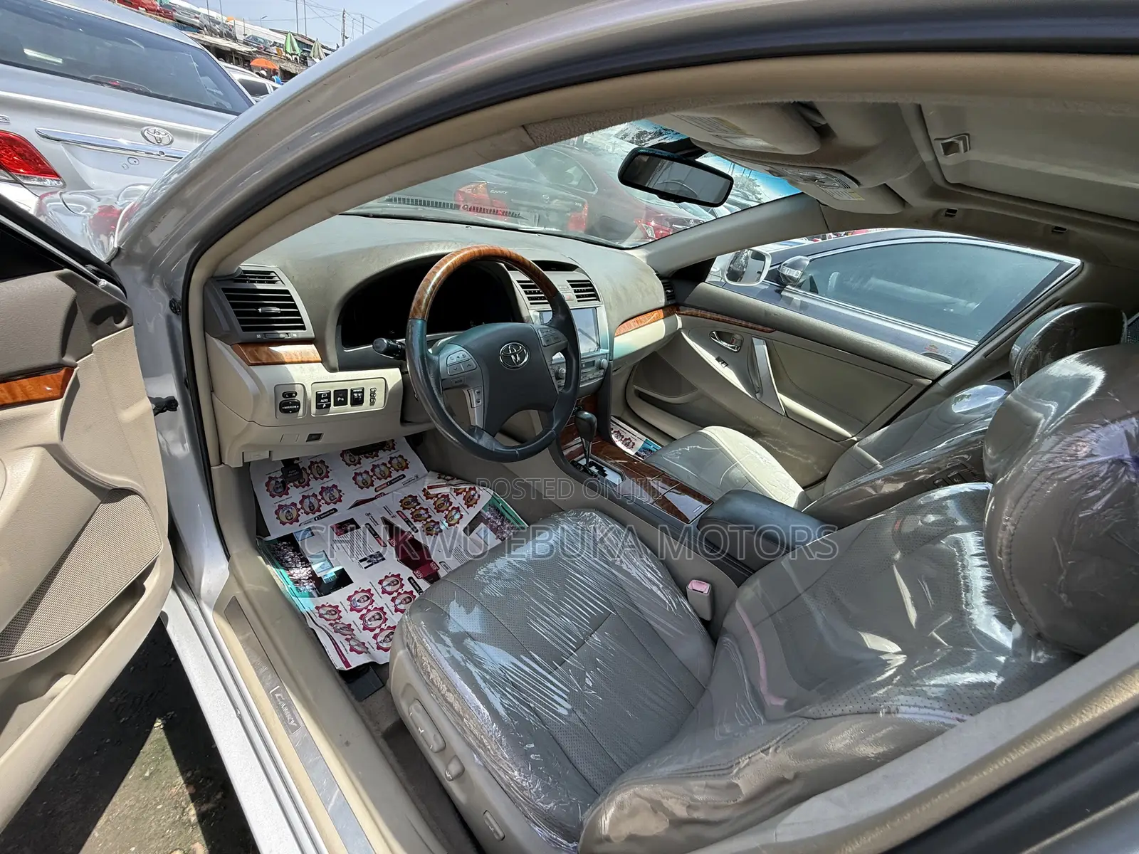 Toyota Camry XLE V6 4dr Sedan (3.5L 6cyl 6AM) 2010 Silver