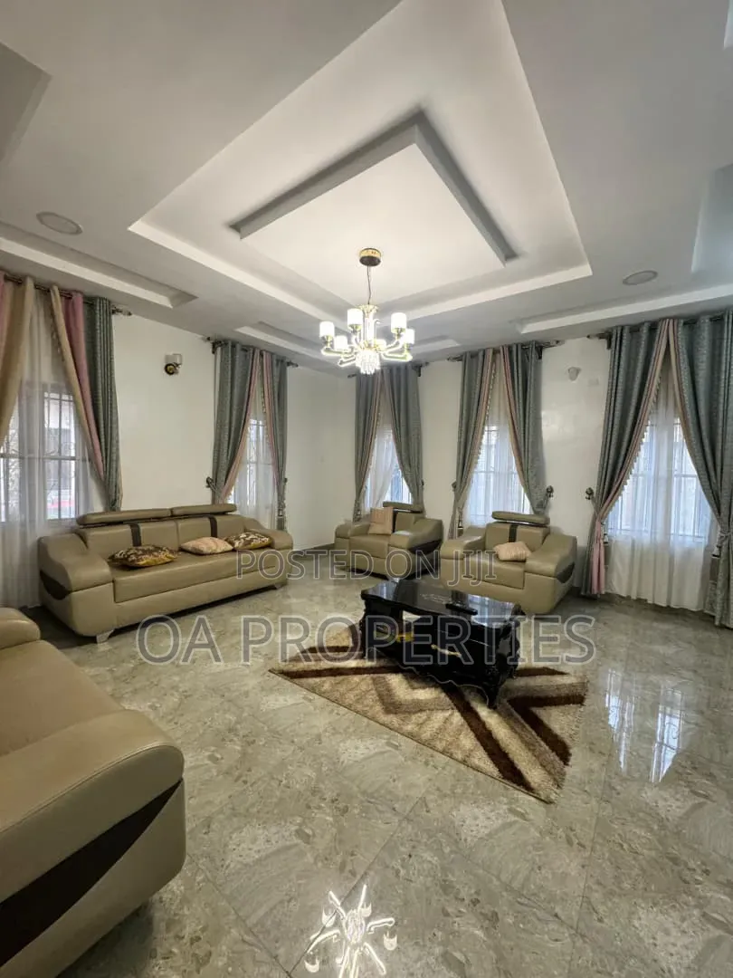 3bdrm Bungalow in Kolapo Ishola Gra, Ibadan for rent