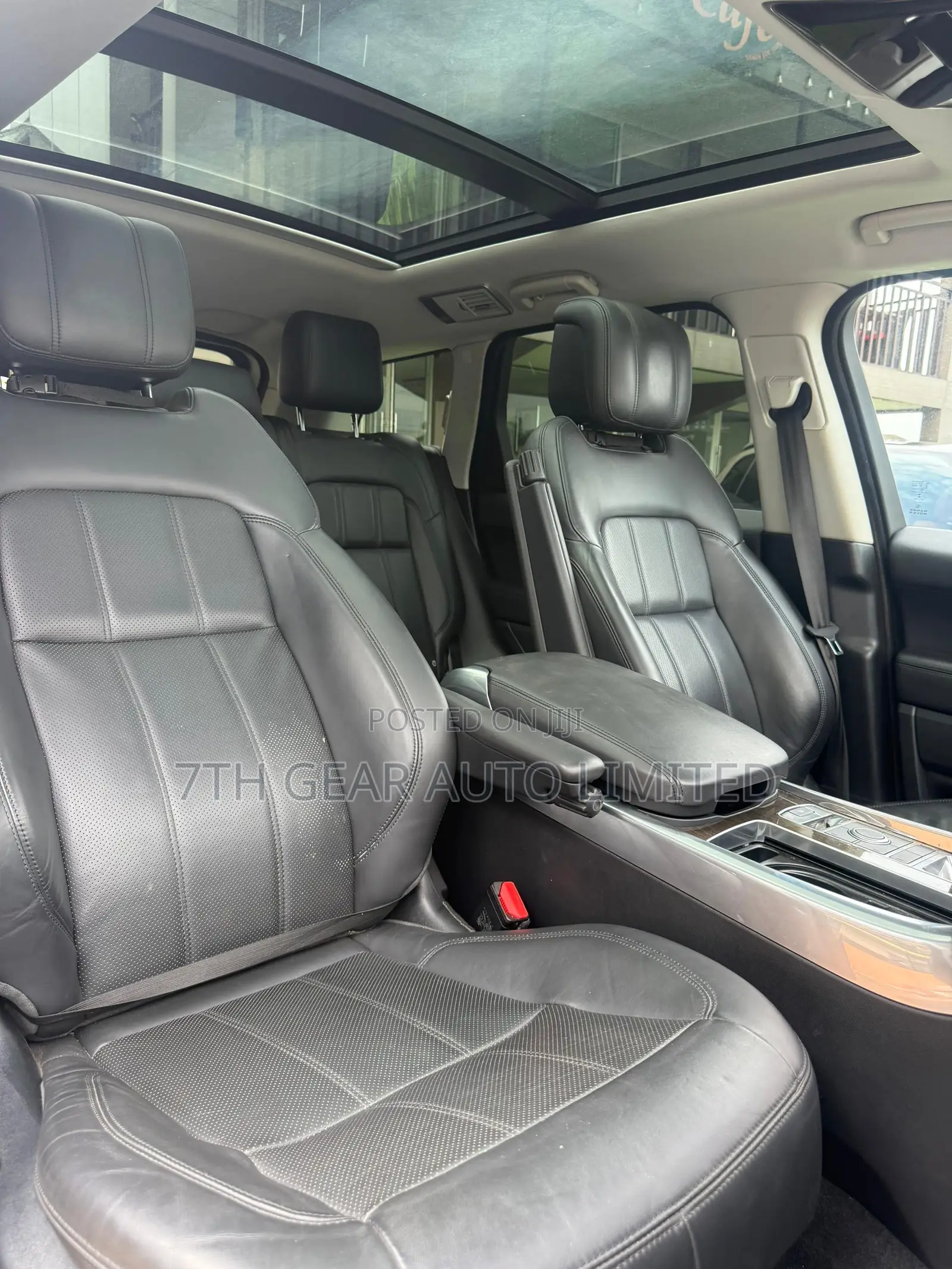 Land Rover Range Rover Sport 2021 Red