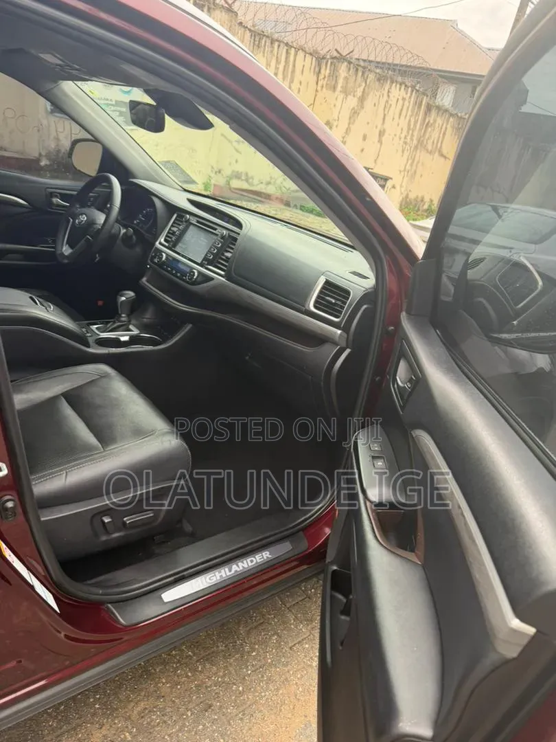 Toyota Highlander Limited 2019 Burgundy