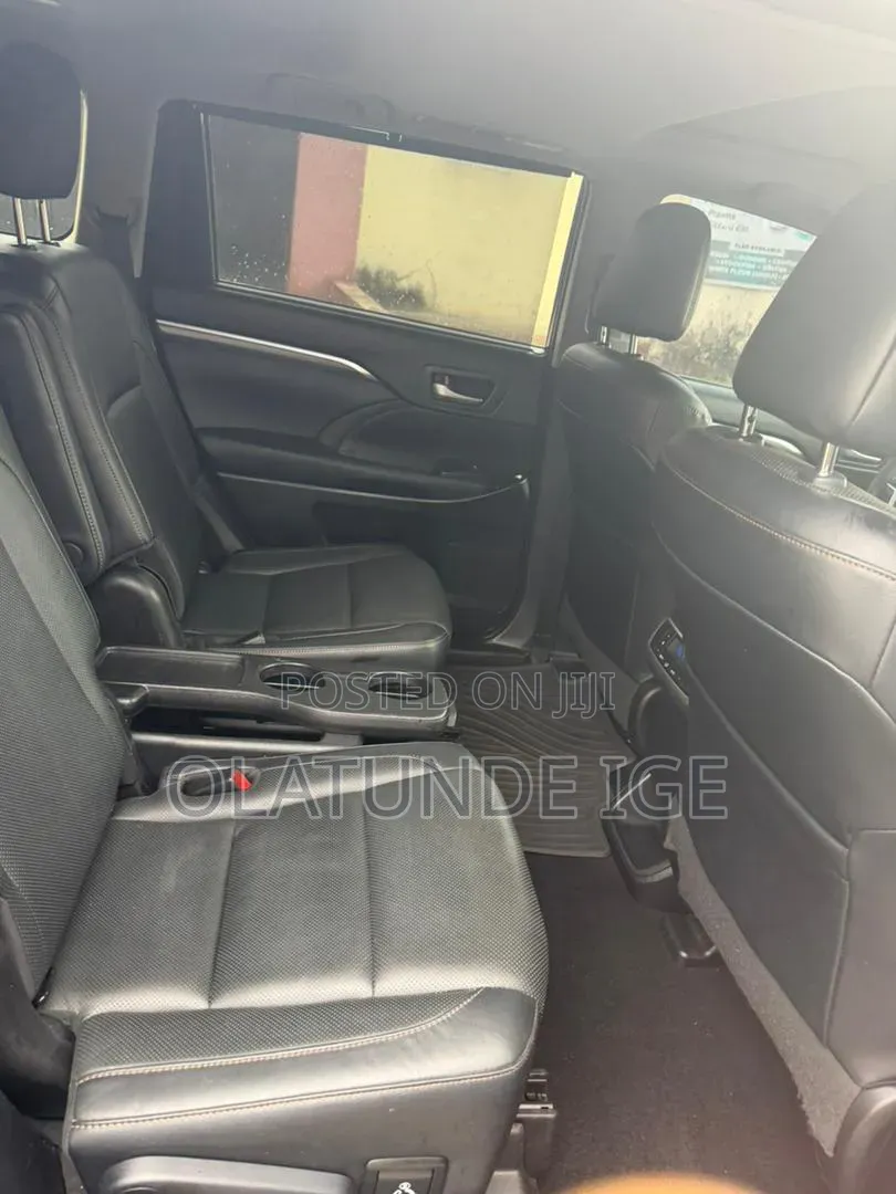 Toyota Highlander Limited 2019 Burgundy