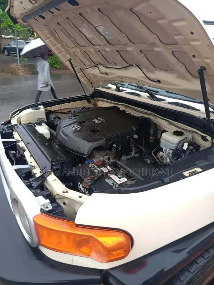 Toyota FJ Cruiser Base 4x4 2008 White