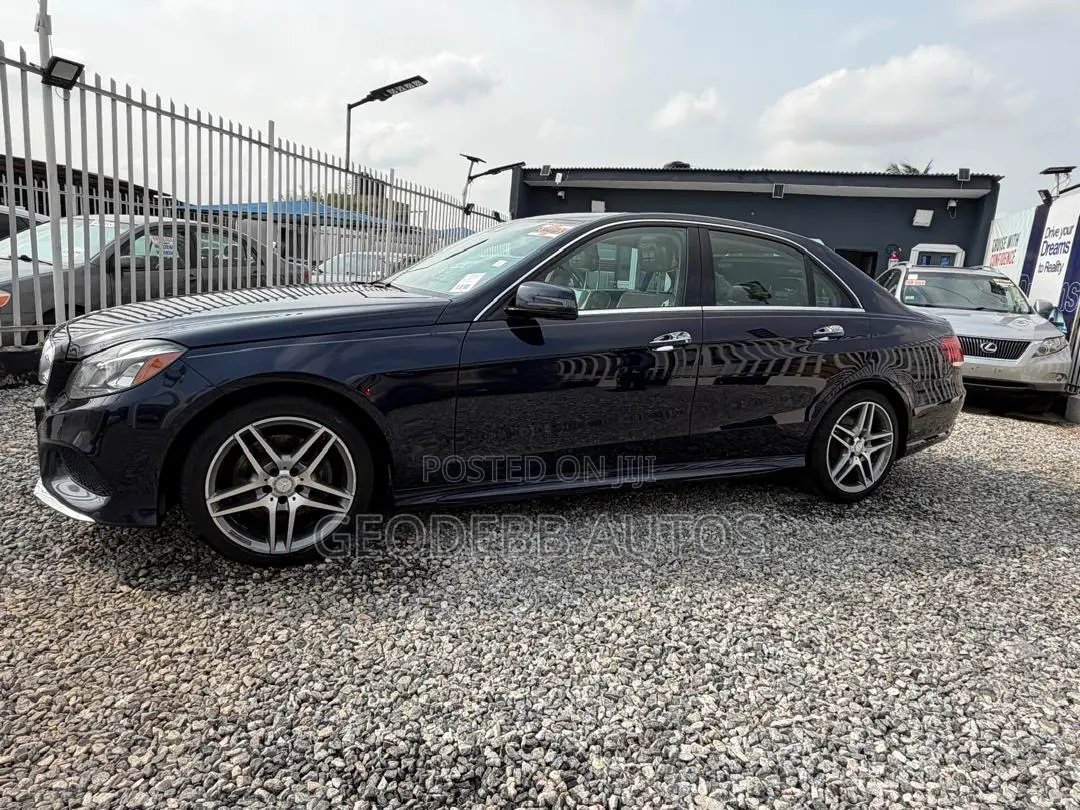 Mercedes-Benz E350 Base 4Matic Sedan AWD (3.5L 6cyl 7A) 2014 Blue