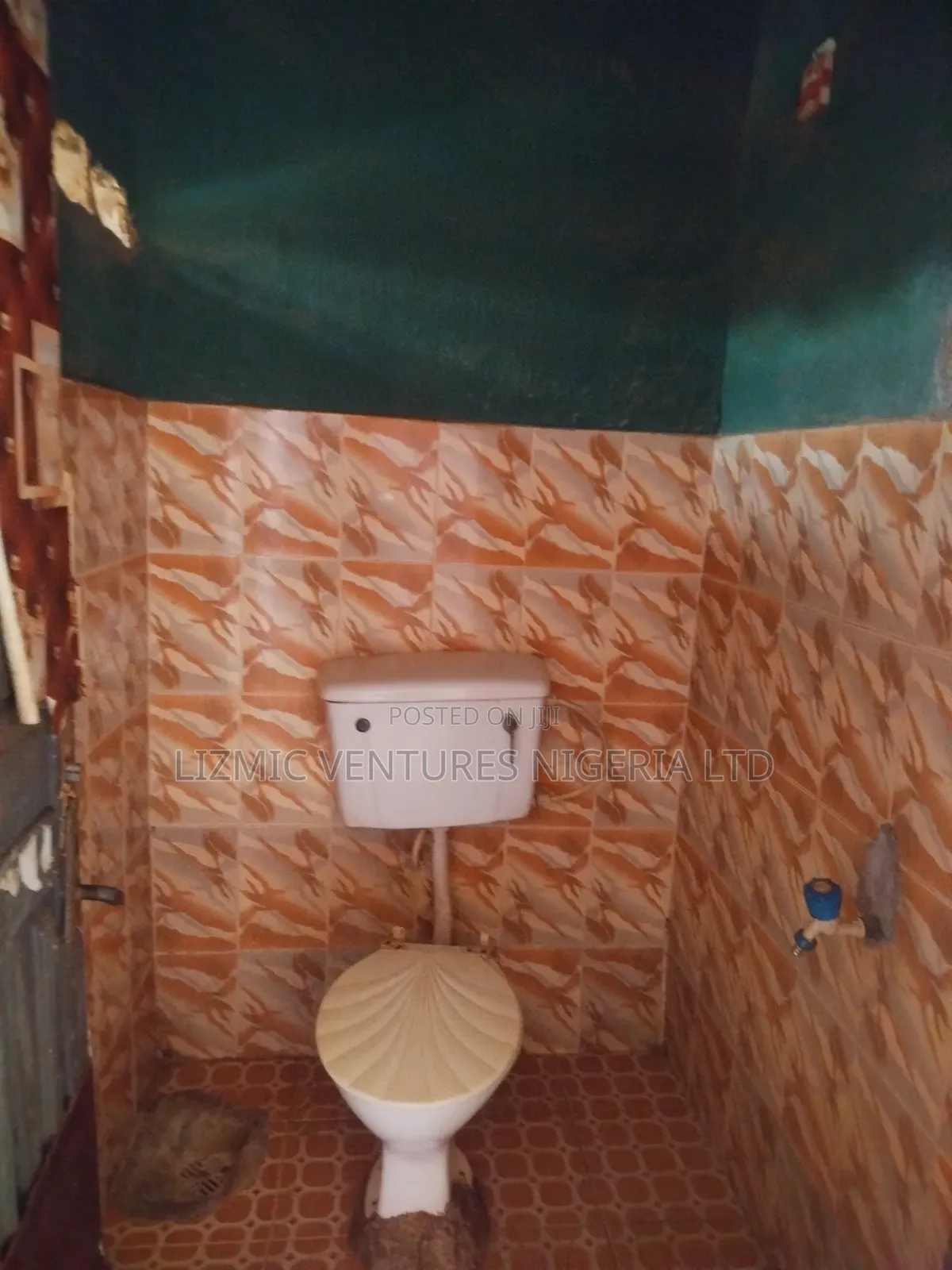 1bdrm Bedsitter in Isuti, Igando / Ikotun/Igando for rent