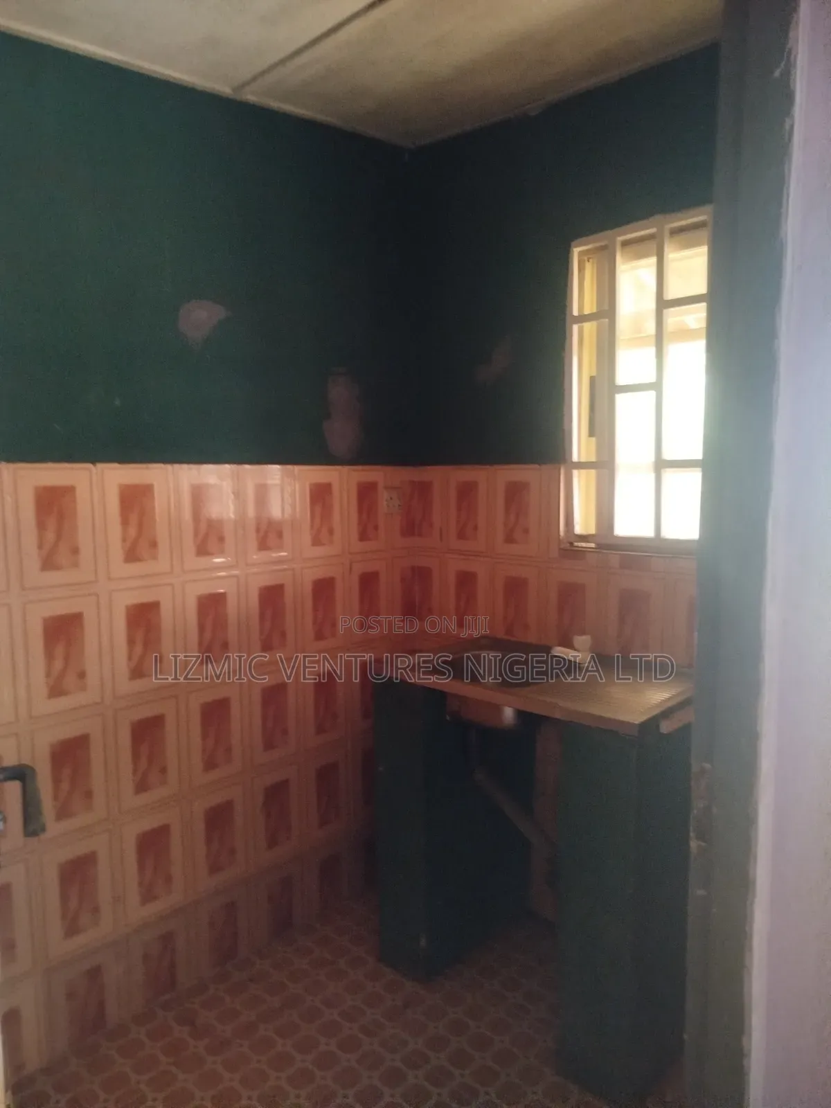 1bdrm Bedsitter in Isuti, Igando / Ikotun/Igando for rent