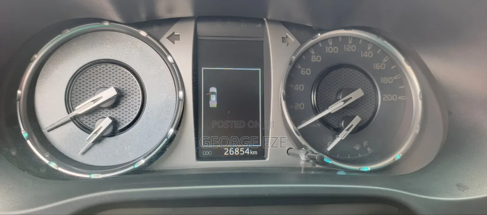 Toyota Hilux 2023 Silver
