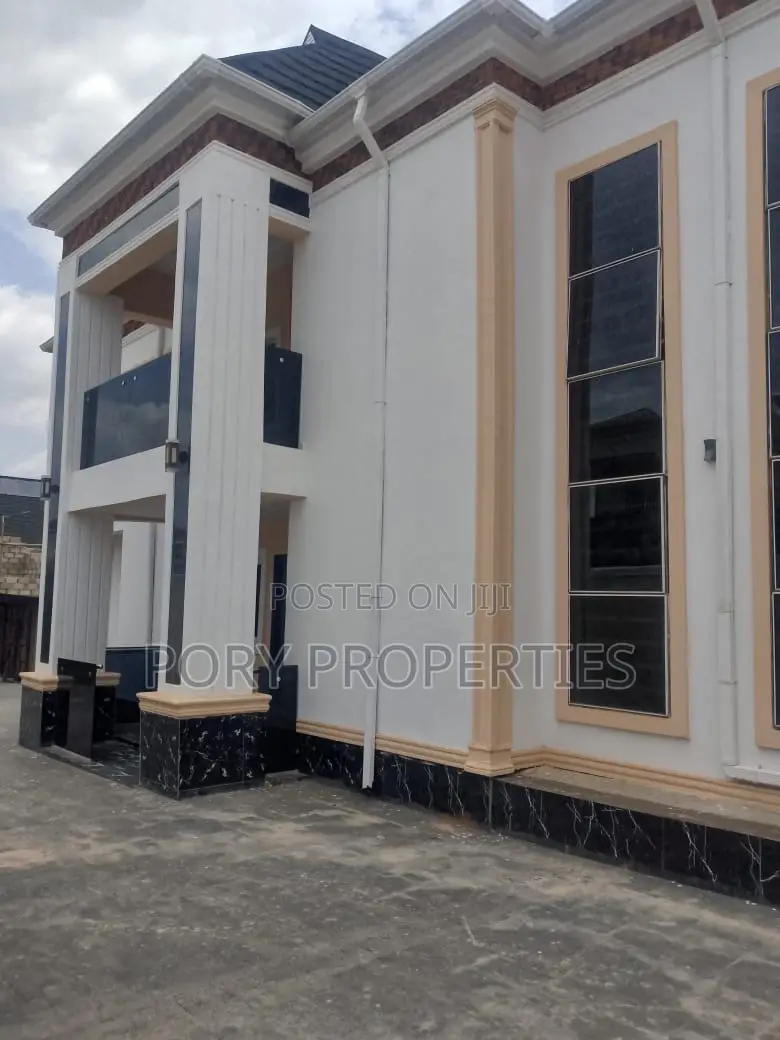 Furnished 5bdrm Duplex in Main Ire Akari, Akala Express for sale