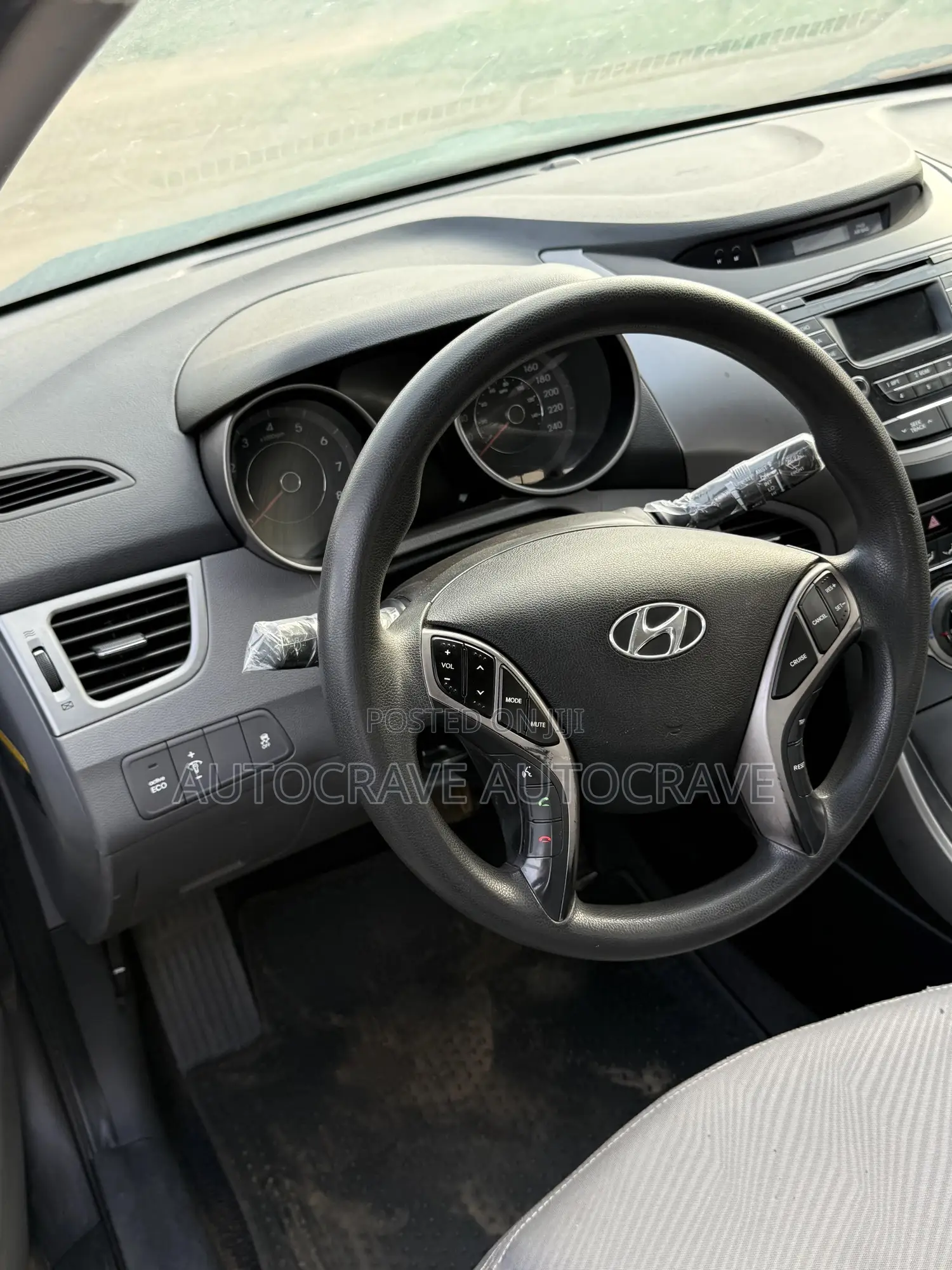 Hyundai Elantra SE 4dr Sedan (1.8L 4cyl 6M) 2014 Silver