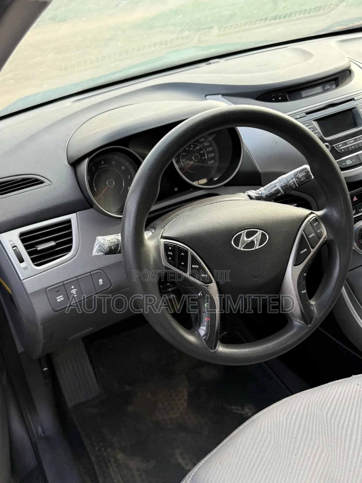 Hyundai Elantra SE 4dr Sedan (1.8L 4cyl 6M) 2014 Silver